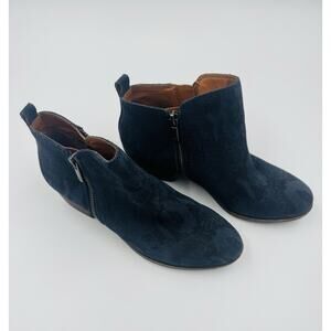 Lucky Brand side zip blue suede ankle booties. Size 7m
